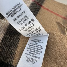 Burberry博柏利 双面蓝战马刺绣经典格纹羊绒围巾100%羊绒,手感软糯轻盈,保暖度优秀 约180×30cm,经典长 Burberry博柏利 双面蓝战马刺绣经典格纹羊绒围巾100%羊绒,手感软糯轻盈,保暖度优秀 约180×30cm,经典长