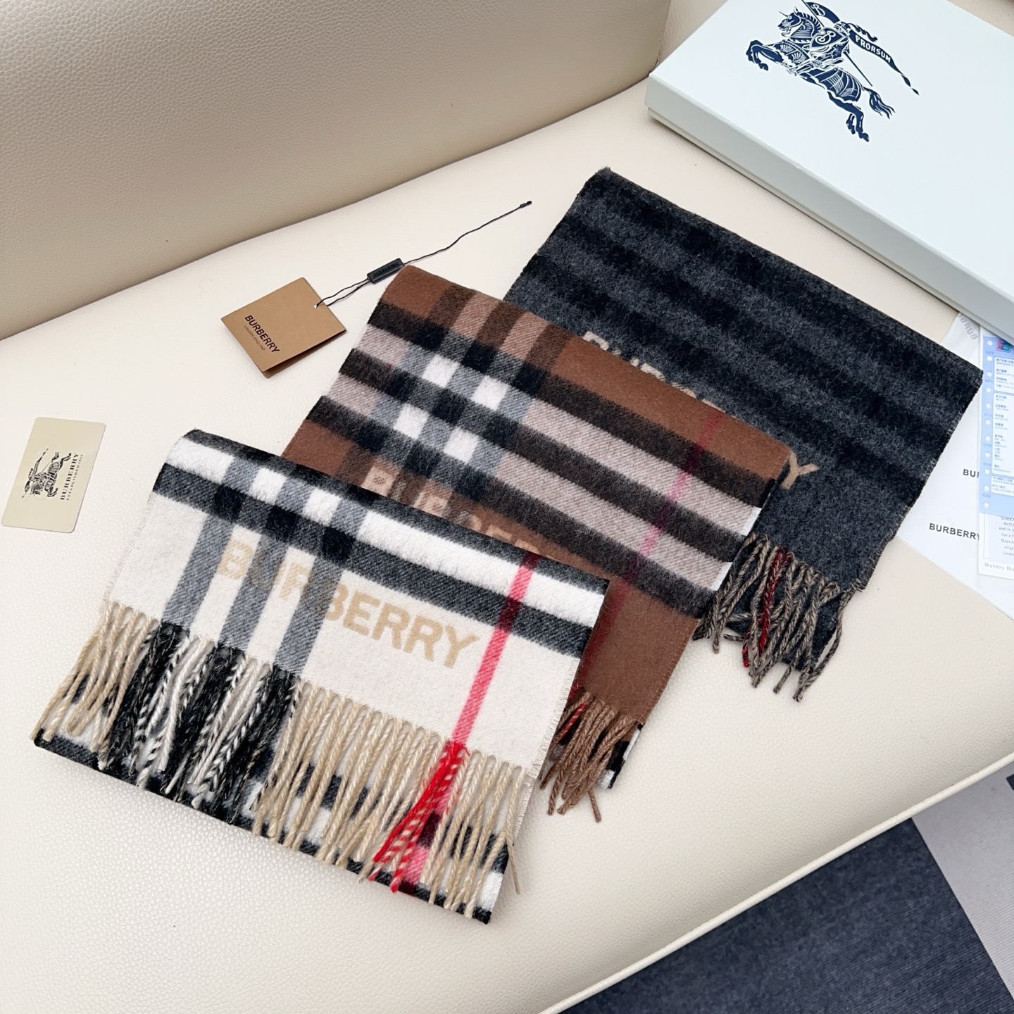 burberry scarf 𝐁𝐔𝐑𝐁𝐄𝐑𝐑𝐘Contrast plaid (caramel + camel) — photo 9