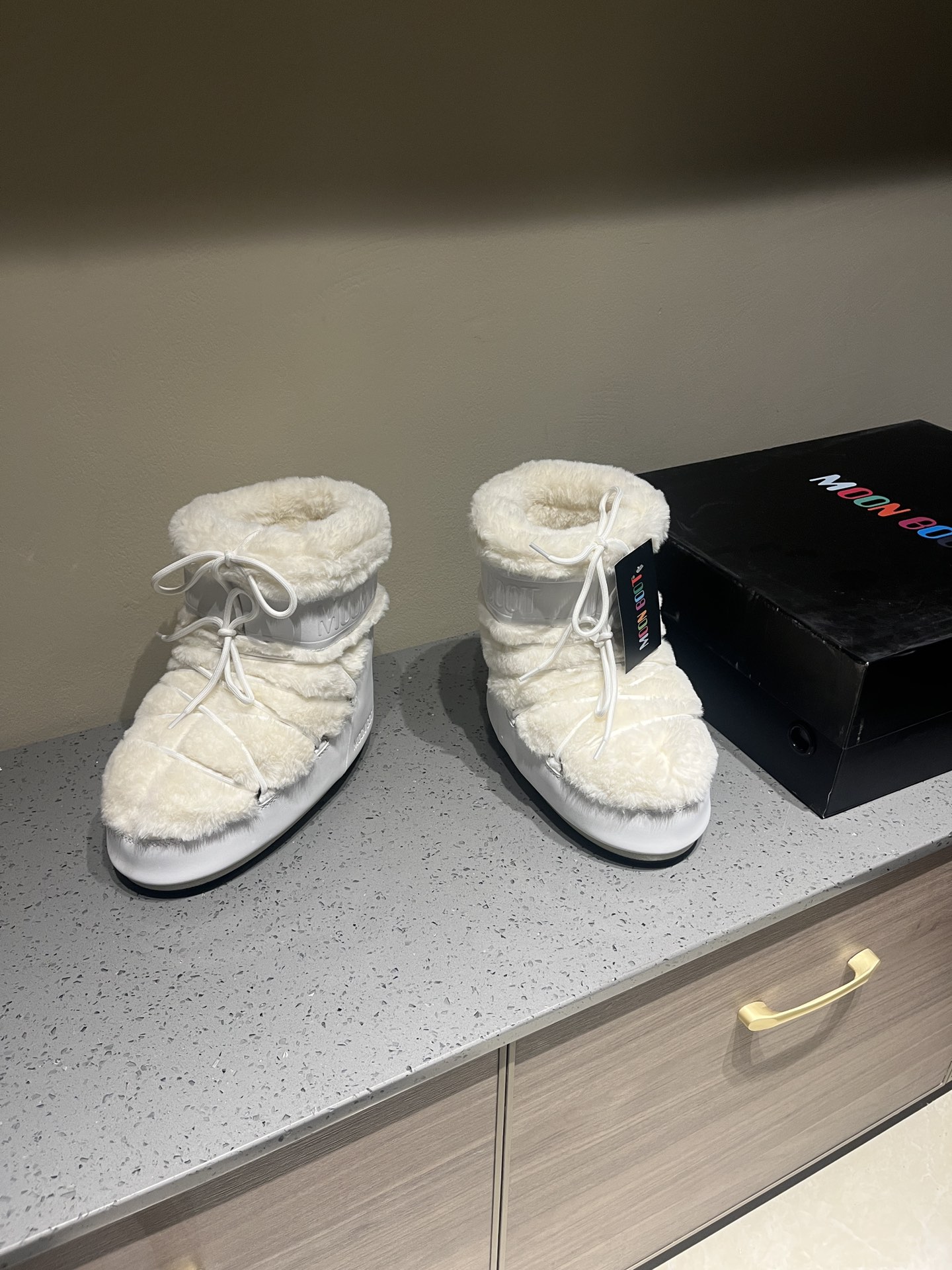 Fashion Resurgence: Moon Boots Taking Over UGG in Top Edition 925 - 图片 2