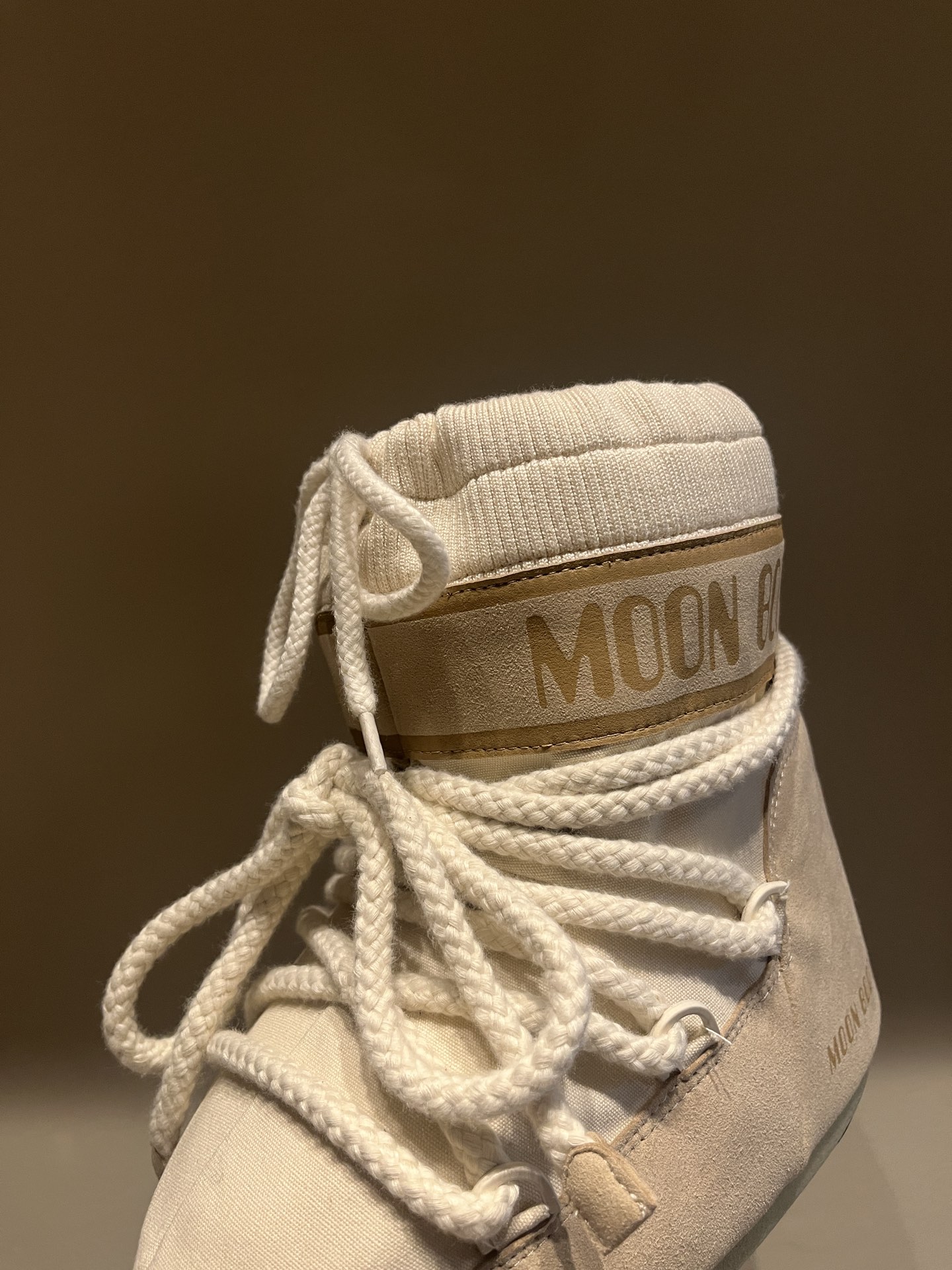 Fashion Trend: Moon Boots Making a Comeback in Top Edition 800 - 图片 3