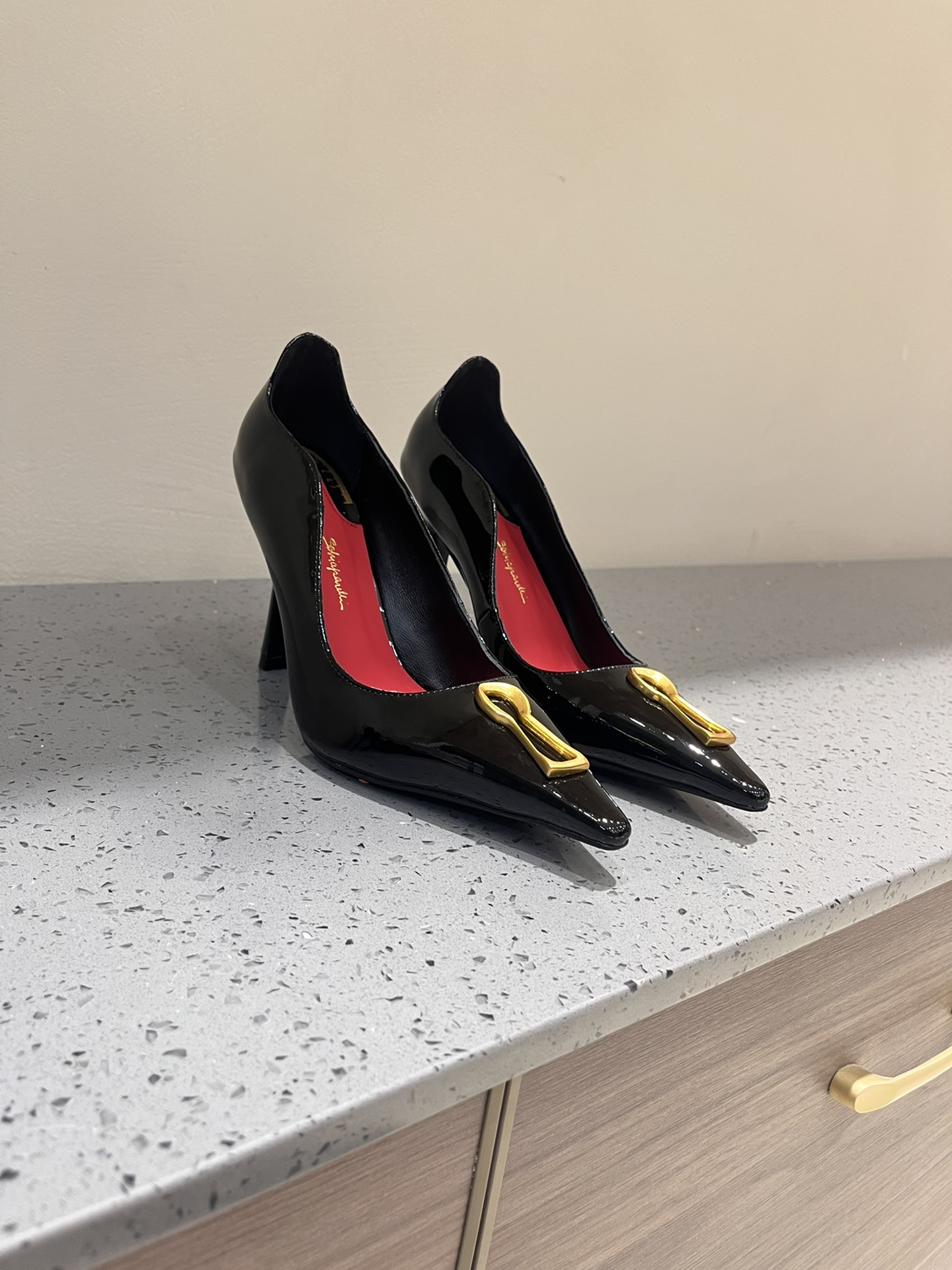 Top Edition 662: Forgotten Genius Designer Elsa Schiaparelli’s Luxurious Shoes