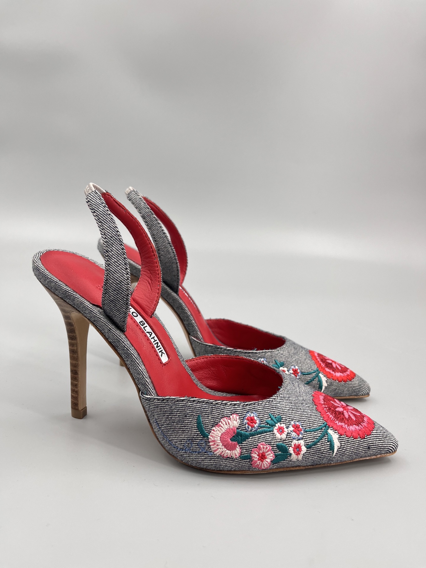 Manolo Blahnik’s Hand-Sewn Flower Embroidery Cowboy Heel Sandals – High-Class Fashion Statement