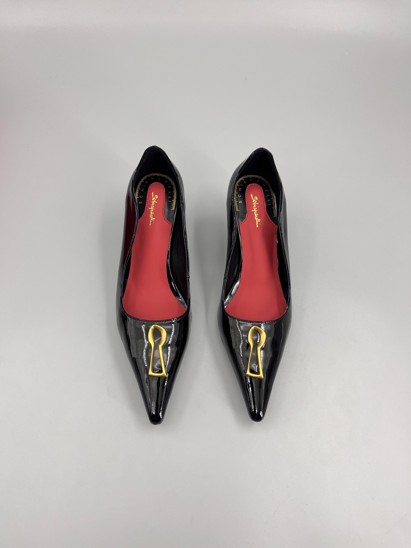 Genius Designer Elsa Schiaparelli: Forgotten Master of Fashion with Unique Shoe Collection - 图片 4