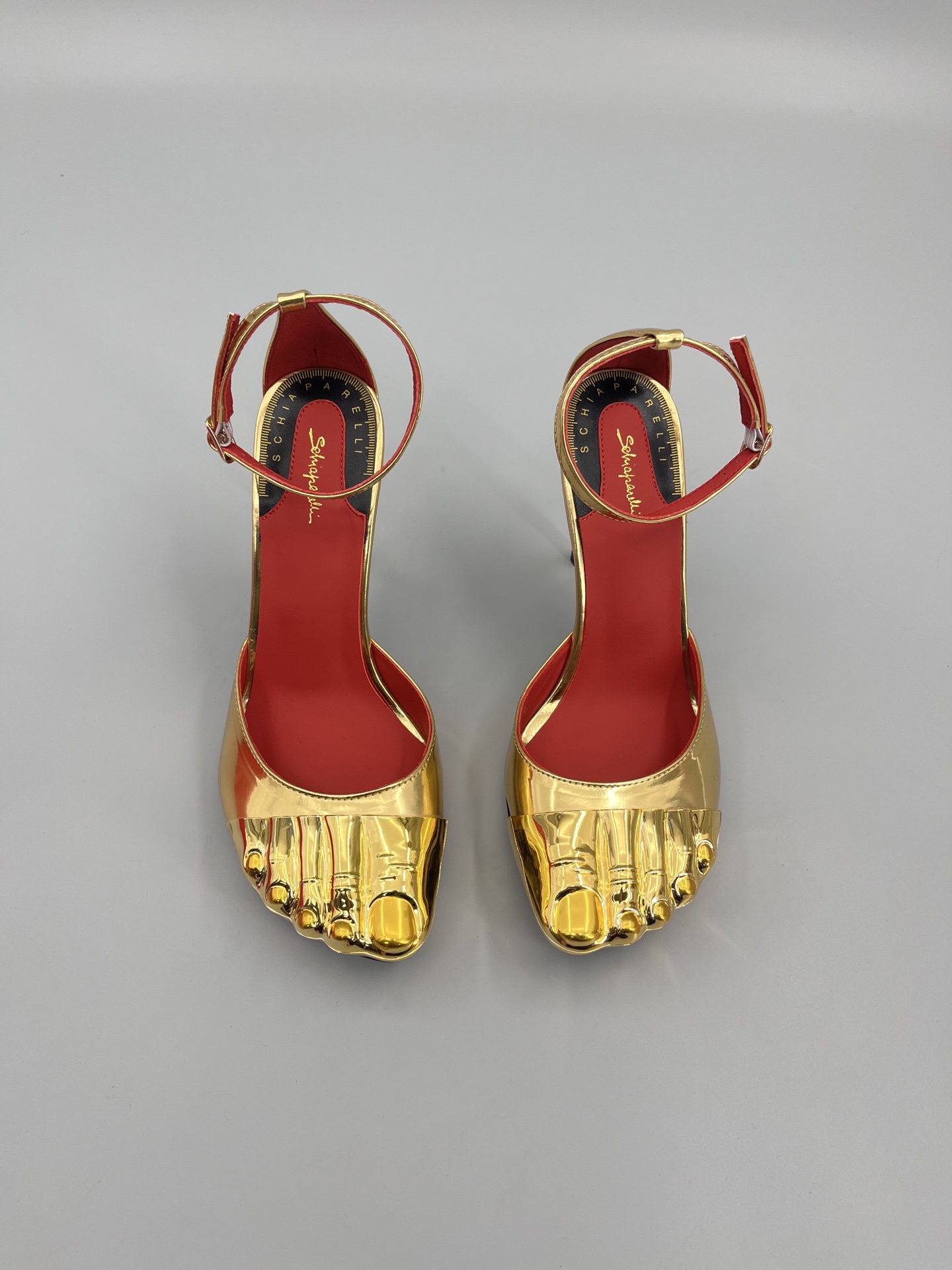 Schiaparelli FW24 Show: Golden Toe Heels Stun Fashion World