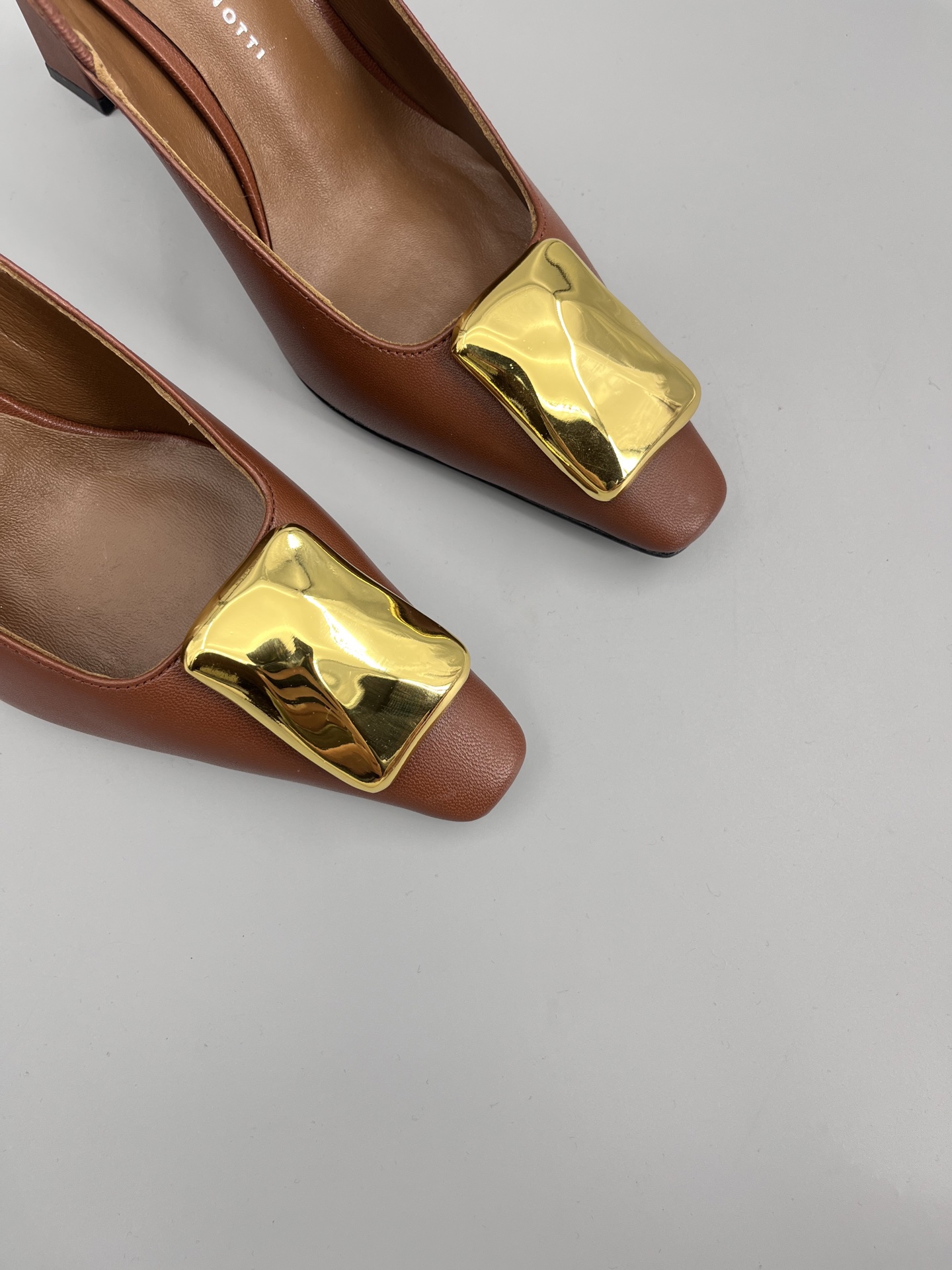 Giuseppe Zanotti Women’s High Heel Sandals: Italian Luxury for Every Occasion - 图片 7