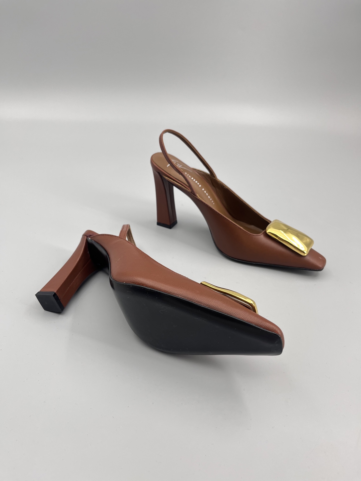 Giuseppe Zanotti Women’s High Heel Sandals: Italian Luxury for Every Occasion - 图片 9
