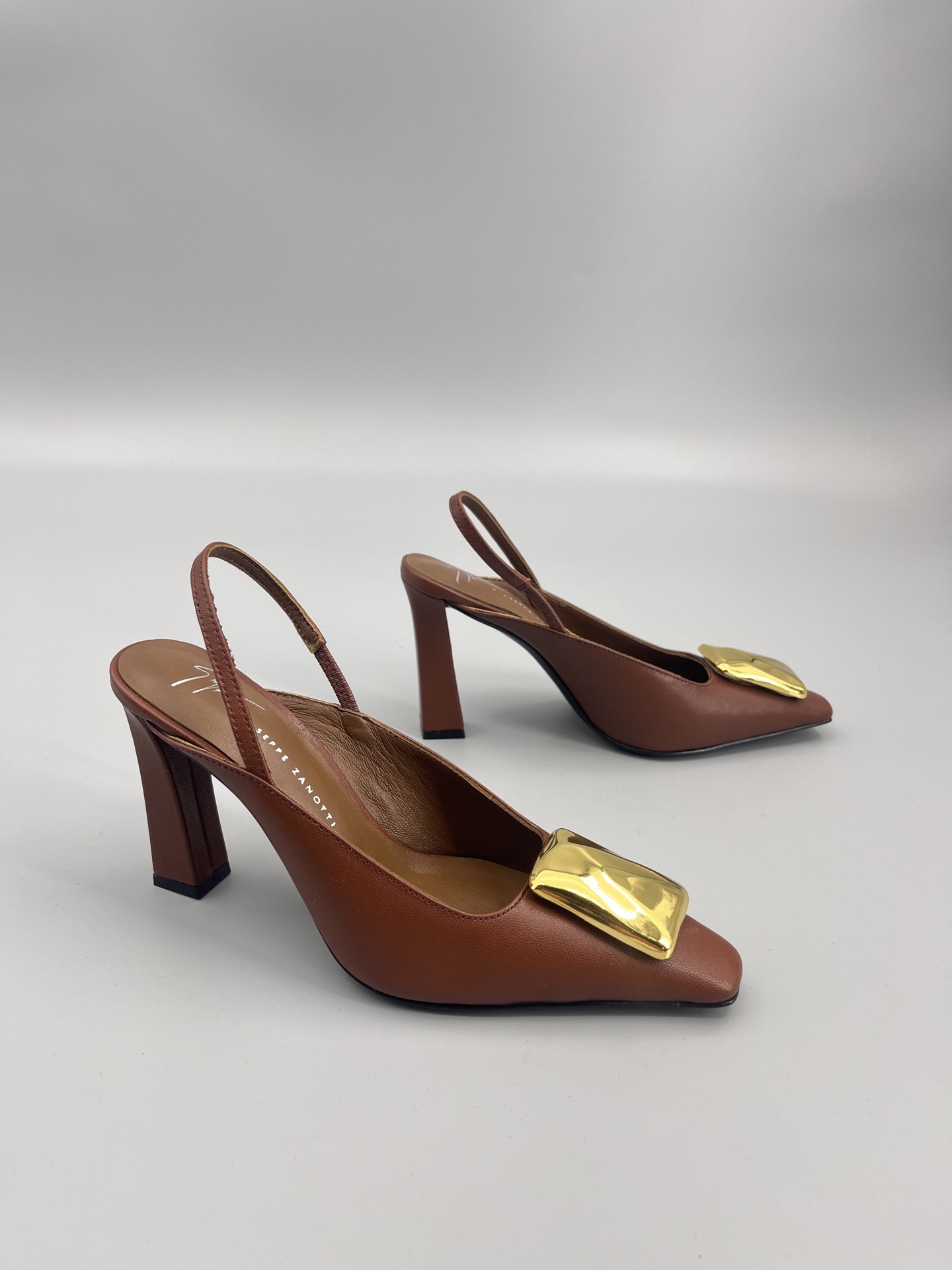 Giuseppe Zanotti Women’s High Heel Sandals: Italian Luxury for Every Occasion - 图片 2