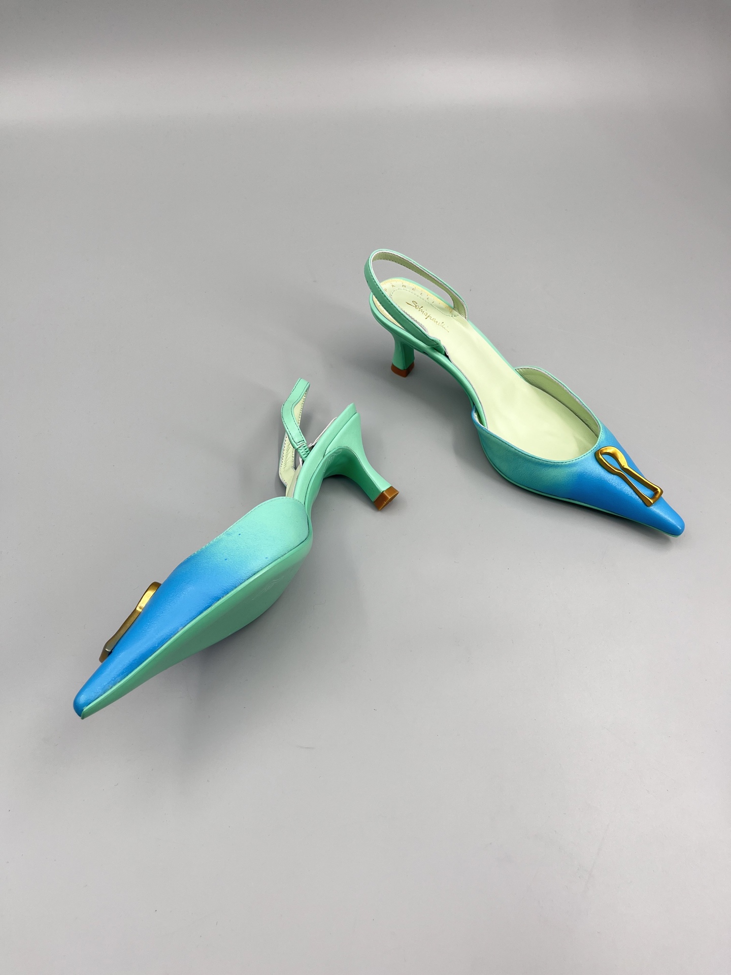 Genius Designer Elsa Schiaparelli: Top Edition Shoes with Unique Design and Luxury Materials - 图片 3