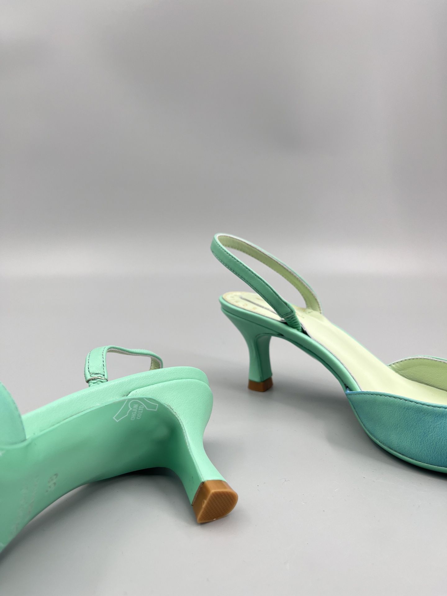 Genius Designer Elsa Schiaparelli: Top Edition Shoes with Unique Design and Luxury Materials - 图片 9