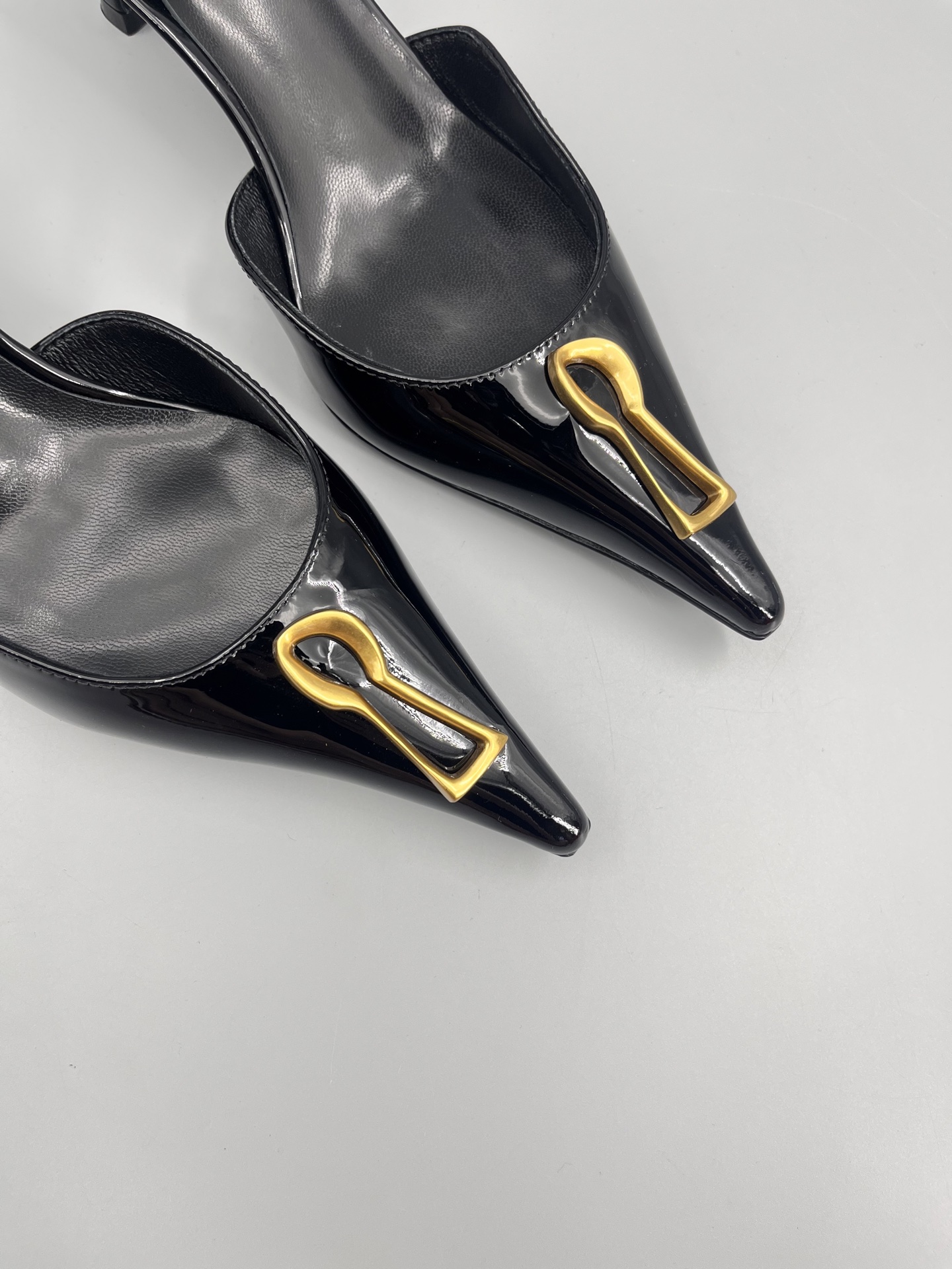 Top Edition: Elsa Schiaparelli – Genius Designer Forgotten by Public - 图片 7