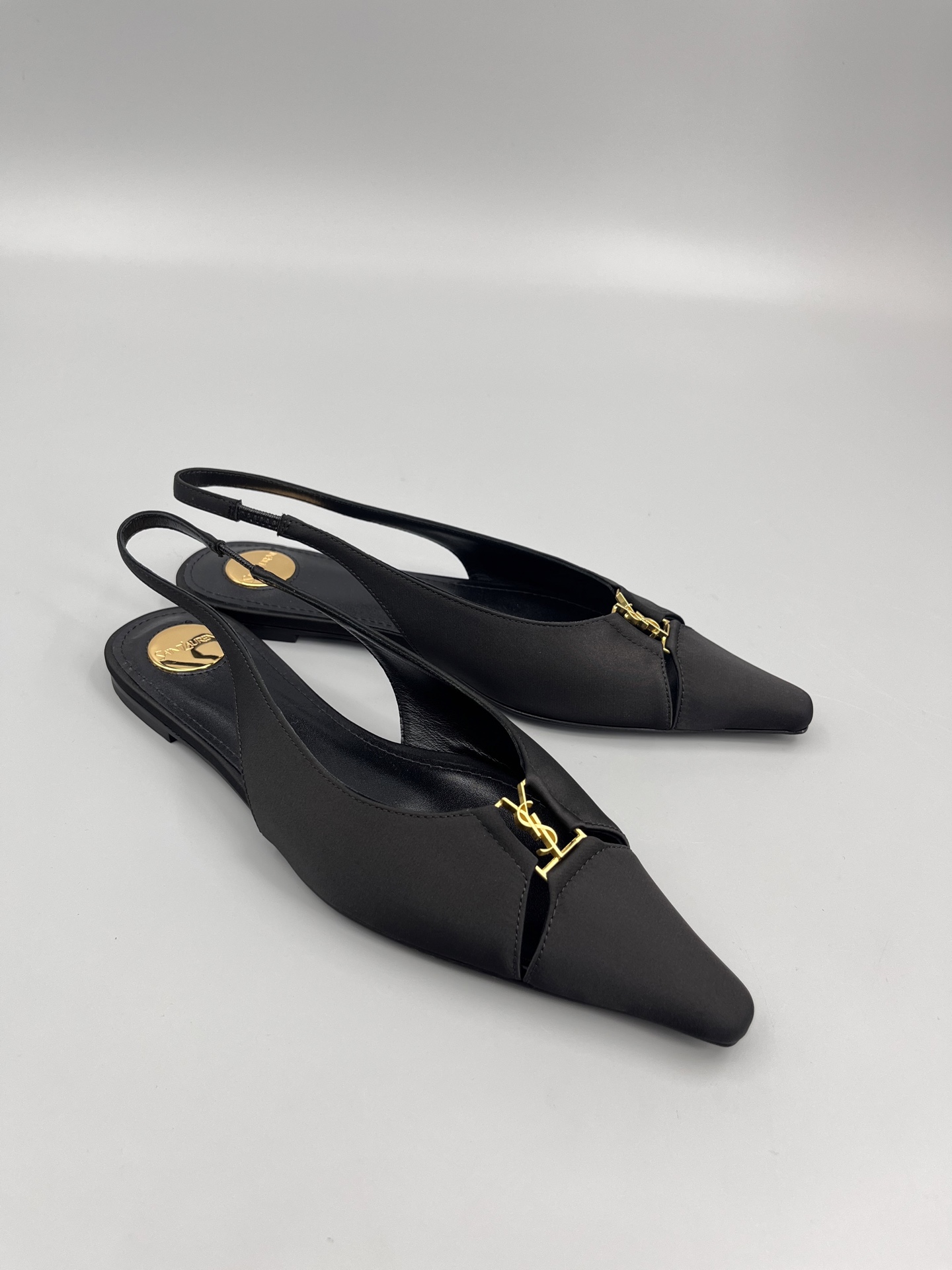 Saint Laurent’s Super Pointy Head Base Shoes: SLP’s Trendy Women’s Cow Skin Shoes - 图片 4