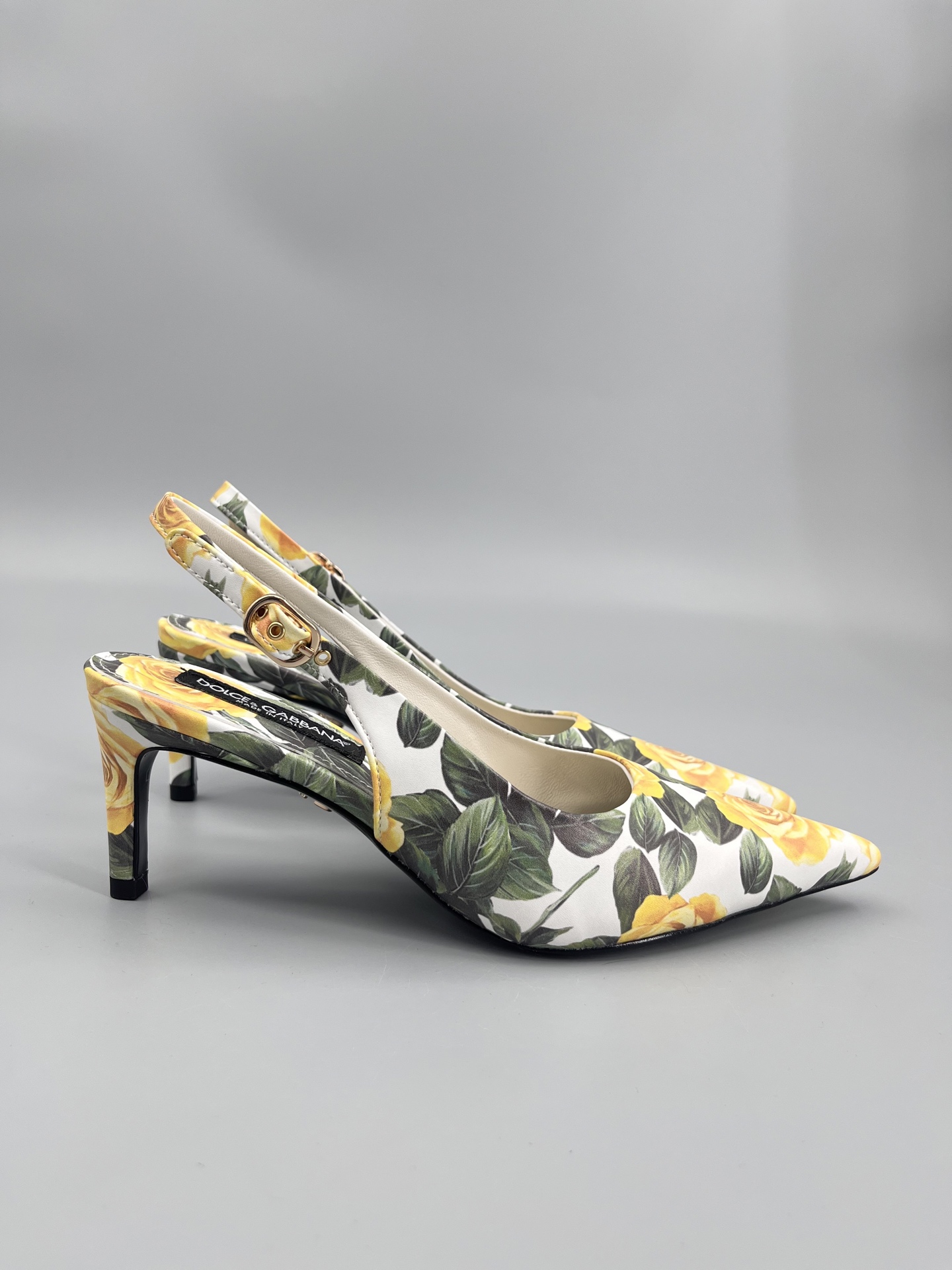 Luxury Retro: Dolce & Gabbana’s Dujabana Shoes Collection - 图片 1