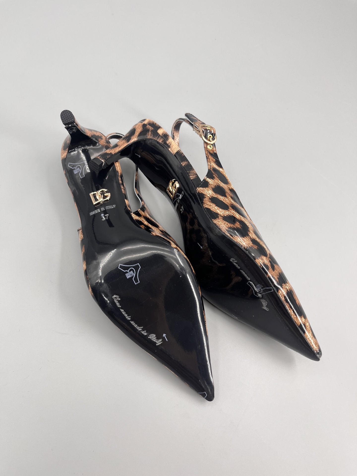 Dujabana: Retro Design with Unique Butterfly and Leopard Print Shoes - 图片 9