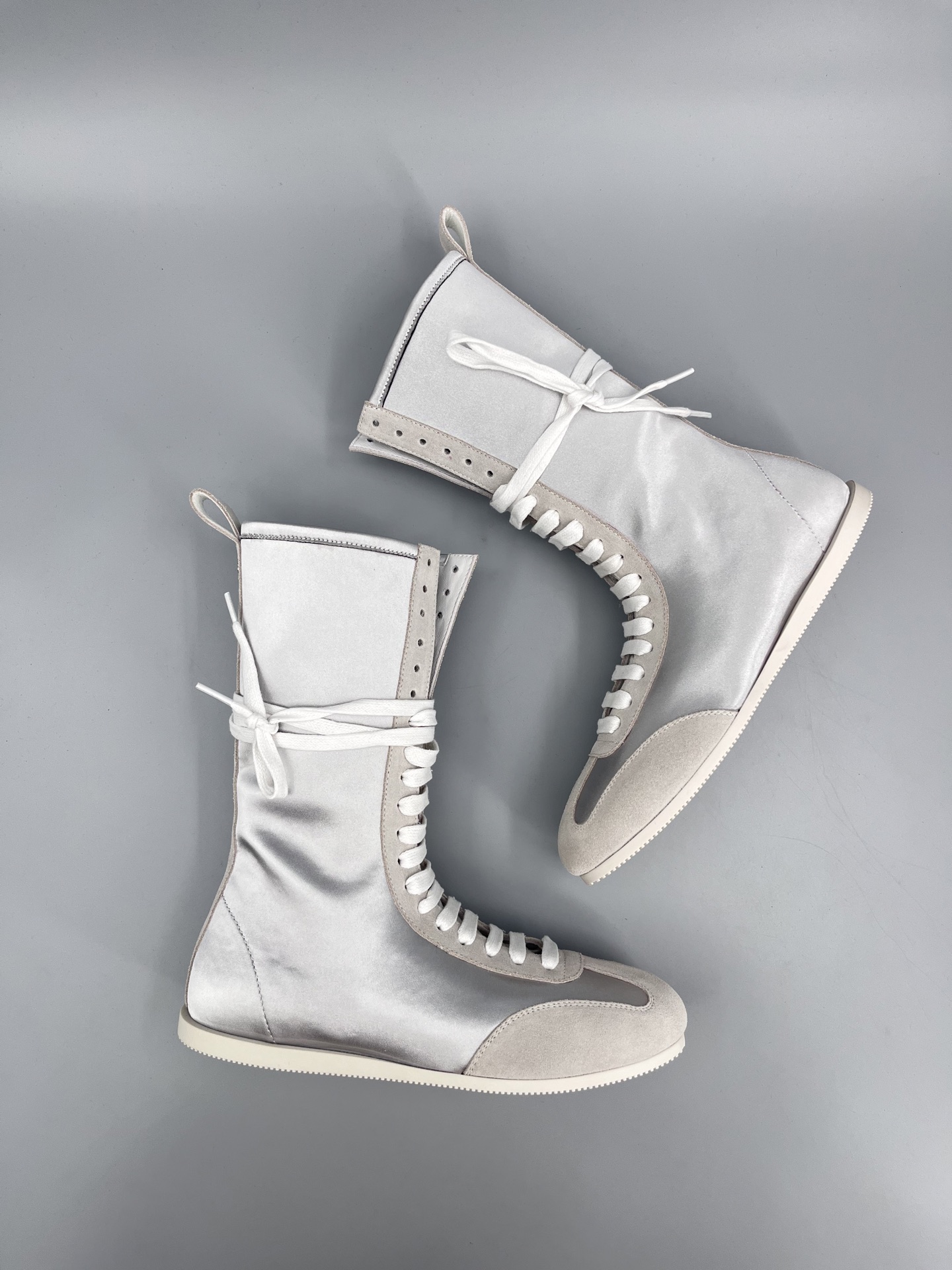 “Ann Demeulemeester Fall Winter Boots: Boxing & Sneaker Fusion for Fashionable Sports Comfort” - 图片 6