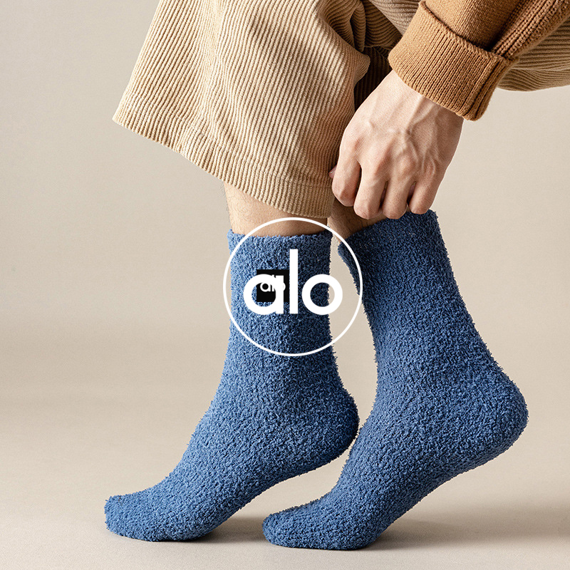 Alo accessories aloyoga coral velvet solid color long socks skin-friendly and warm sleep