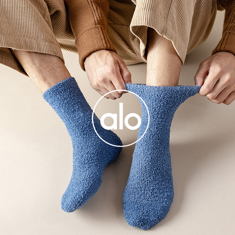 Alo accessories aloyoga coral velvet solid color long socks skin-friendly and warm sleep