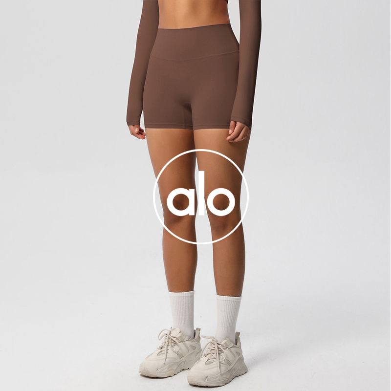 Alo shorts training magenta