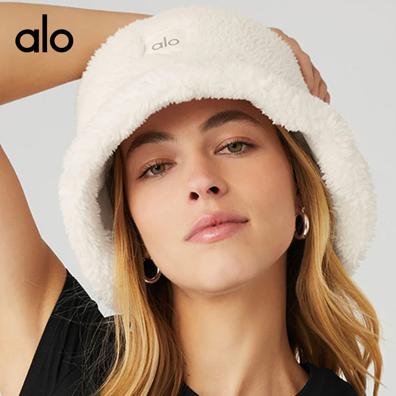 ALO YOGA 💰98💎支持一件代发
aloyoga帽子瑜伽毛绒复古渔夫帽简约秋冬百搭保暖时尚盆帽
【品牌】AlO
【款号】JY90021（渔夫帽）
【面料】涤纶(聚酯纤维)100%
【颜色】白色，黑色，米色
【尺码】均码
 专柜同款品质，厂家直销，货源充足，售后保障