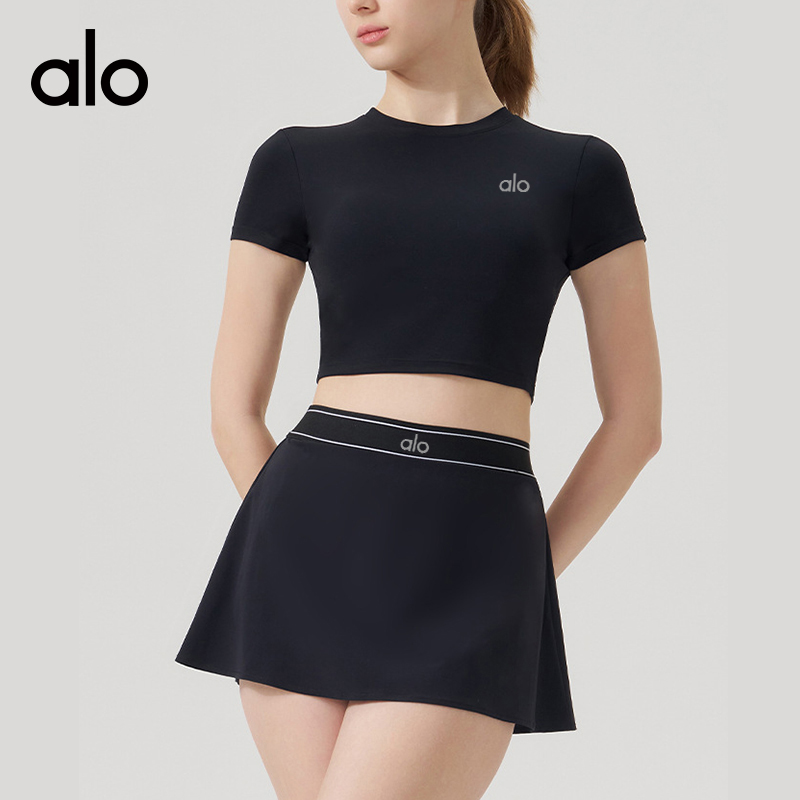 ALO YOGA💰138💎支持一件代发
aloyoga套装休闲运动短袖网球裙套装跑步瑜伽服健身服
【品牌】ALO 
【款号】TZ4895
【面料】锦纶/氨纶
【颜色】暗夜黑，玫红色，山海蓝，薰衣草蓝，钻石白
【尺码】S，M，L，XL

 专柜同款品质，厂家直销，货源充足，售后保障