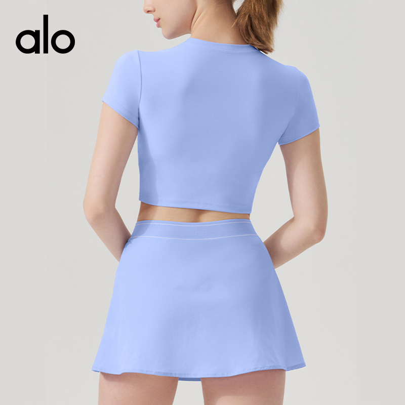 ALO YOGA💰138💎支持一件代发
aloyoga套装休闲运动短袖网球裙套装跑步瑜伽服健身服
【品牌】ALO 
【款号】TZ4895
【面料】锦纶/氨纶
【颜色】暗夜黑，玫红色，山海蓝，薰衣草蓝，钻石白
【尺码】S，M，L，XL

 专柜同款品质，厂家直销，货源充足，售后保障
