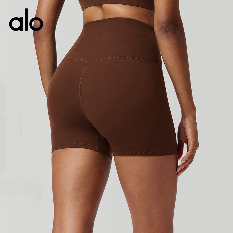 ALO YOGA 💰63💎支持一件代发 
aloyoga裸感瑜伽裤三分裤速干紧身短裤提臀训练健身短裤
【品牌】ALO 
【款号】DK2432
【面料】锦纶/氨纶
【颜色】安哥拉红，板栗色，电光玫红，海军蓝色，黑色，元气粉，沼泽绿色
【尺码】S，M，L，XL，2XL，3XL
 专柜同款品质，厂家直销，货源充足，售后保障