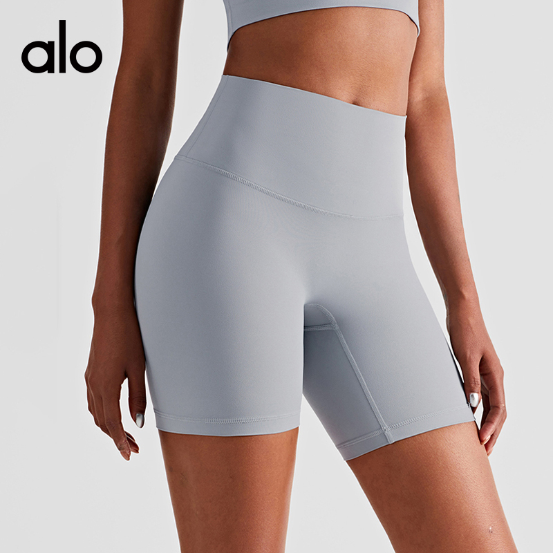 ALO YOGA  💰68💎支持一件代发
aloyoga短裤高腰瑜伽裤显瘦骑行三分裤提臀无痕健身短裤
【品牌】ALO 
【款号】DK1409
【面料】锦纶/氨纶
【颜色】BABY蓝，白色，板栗色，黑色，可可色，兰花盛开，蓝柳，青绿色，水洗黄，维生素粉，犀牛灰，紫色灰
【尺码】4，6，8，10
 专柜同款品质，厂家直销，货源充足，售后保障