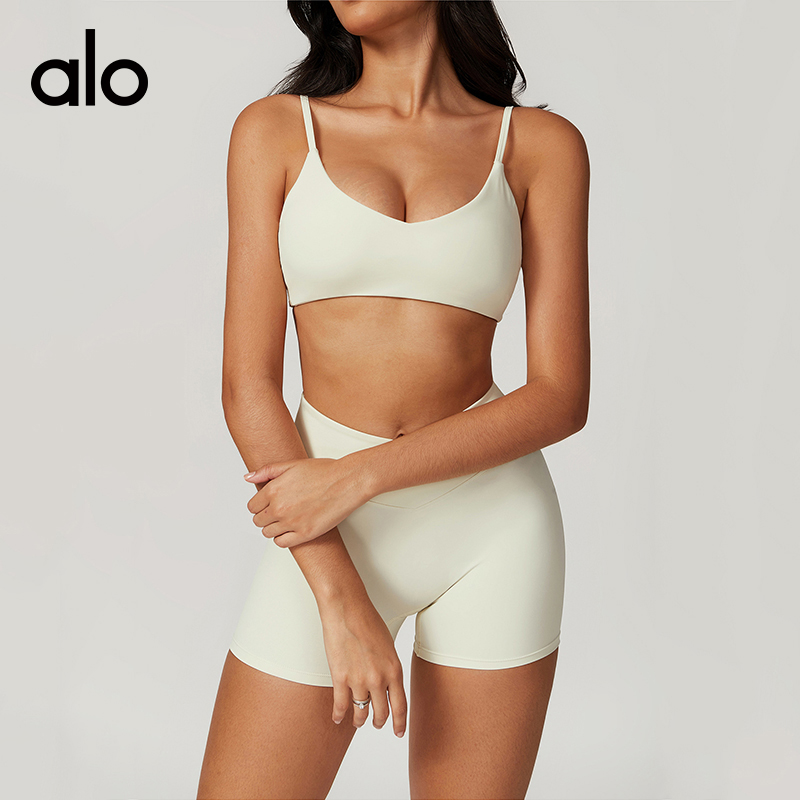 ALO YOGA💰78💎支持一件代发
aloyoga背心速干紧身美背瑜伽文胸运动内衣健身背心上衣
【品牌】ALO 
【款号】DWX8799
【面料】氨纶/锦纶
【颜色】高级黑，蓝灰色，奶油杏，浅咖啡，天空蓝
【尺码】S，M，L，XL
 专柜同款品质，厂家直销，货源充足，售后保障