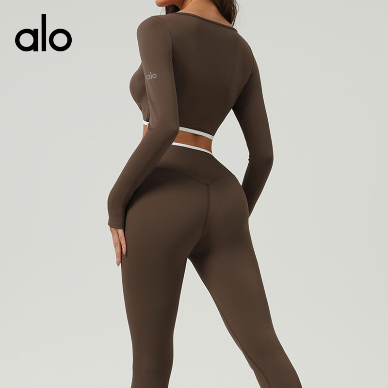 ALO YOGA💰78💎支持一件代发
aloyoga长袖裸感紧身T恤休闲上衣显瘦修身长袖健身瑜伽服
【品牌】ALO 
【款号】CX2511
【面料】氨纶/锦纶
【颜色】高级黑，栗棕，熏衣紫，樱桃红
【尺码】S，M，L，XL
 专柜同款品质，厂家直销，货源充足，售后保障
