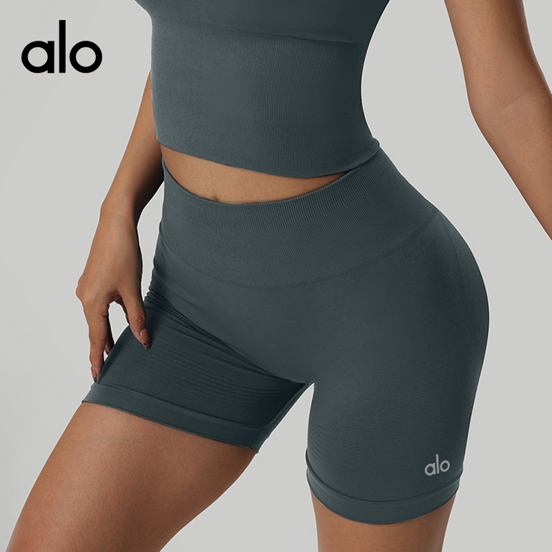 ALO YOGA💰73💎支持一件代发
aloyoga短裤高腰紧身瑜伽裤提臀收腰健身裤速干运动短裤
【品牌】ALO 
【款号】DK8022
【面料】氨纶/锦纶
【颜色】黑色，卡其色，蓝色，深灰色
【尺码】S，M，L，XL
 专柜同款品质，厂家直销，货源充足，售后保障