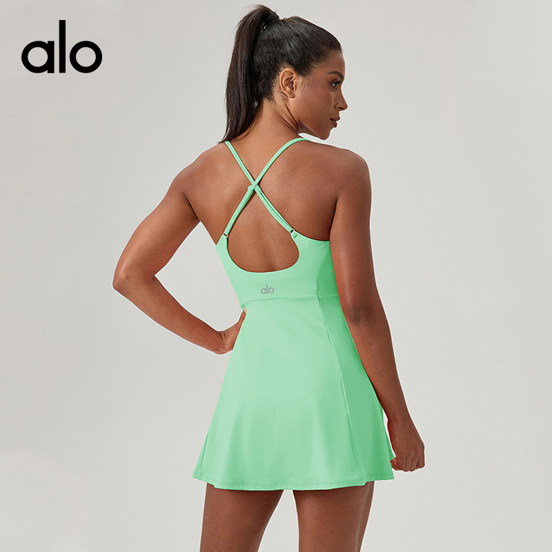 ALO YOGA💰93💎支持一件代发
aloyoga网球裙带胸垫女裸感速干运动连衣裙跑步短裙
【品牌】ALO 
【款号】LTY52166
【面料】涤纶/氨纶
【颜色】白色，冰瓷蓝，黑色，热带橘，新叶绿
【尺码】S，M，L，XL，XXL
 专柜同款品质，厂家直销，货源充足，售后保障
