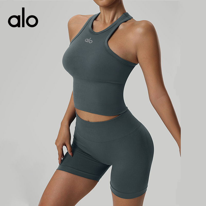 ALO YOGA💰78💎支持一件代发
aloyoga美背紧身瑜伽背心女遮肚子健身跑步瑜伽服运动背心
【品牌】ALO 
【款号】BX8022
【面料】锦纶/氨纶
【颜色】黑色，卡其色，蓝色，琉璃紫，蜜桃粉，深灰色，樱桃红
【尺码】S，M，L，XL
 专柜同款品质，厂家直销，货源充足，售后保障