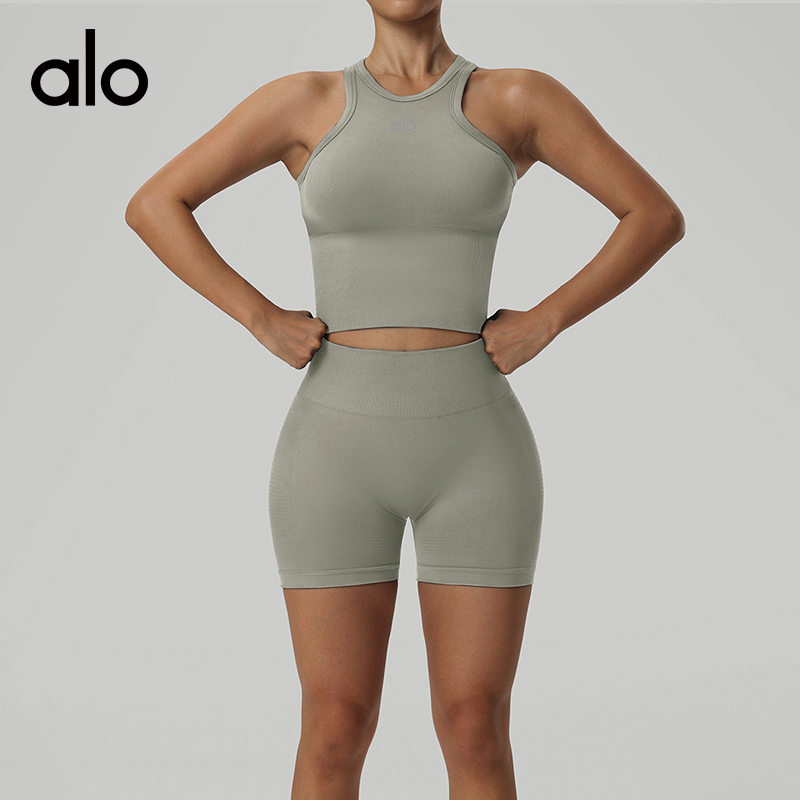 ALO YOGA💰78💎支持一件代发
aloyoga美背紧身瑜伽背心女遮肚子健身跑步瑜伽服运动背心
【品牌】ALO 
【款号】BX8022
【面料】锦纶/氨纶
【颜色】黑色，卡其色，蓝色，琉璃紫，蜜桃粉，深灰色，樱桃红
【尺码】S，M，L，XL
 专柜同款品质，厂家直销，货源充足，售后保障