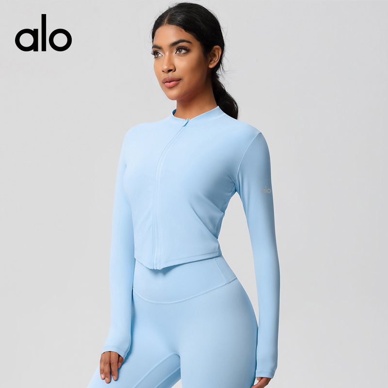 ALO YOGA💰88💎支持一件代发
aloyoga裸感瑜伽外套立领运动户外收腰显瘦长袖健身服
【品牌】ALO 
【款号】WT7106
【面料】锦纶/氨纶
【颜色】板栗色，黑色，徽章蓝，罗勒绿，浅象牙，石墨灰，霜灰色，天空蓝，胭脂红，樱花粉
【尺码】S，M，L，XL
 专柜同款品质，厂家直销，货源充足，售后保障