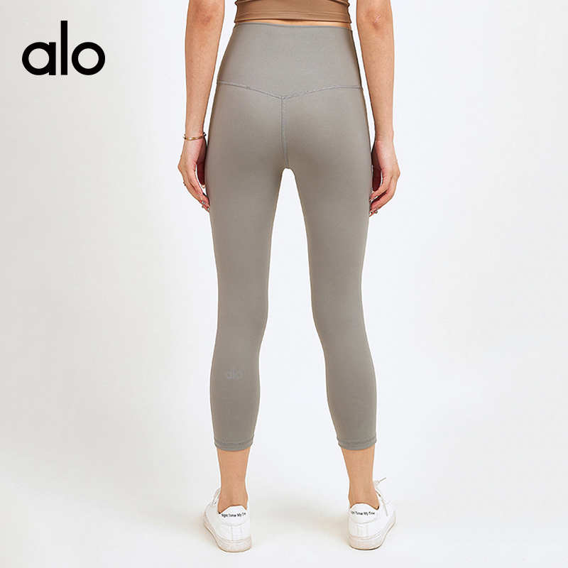 ALO YOGA💰78💎支持一件代发
aloyoga裸感高腰提臀瑜伽裤紧身弹力健身运动七分裤
【品牌】ALO 
【款号】QFK228
【面料】锦纶/氨纶
【颜色】橙色，黛蓝色，蜜蜂黄，海月岩，黑色，焦糖色，军绿色，咖啡色，克莱因蓝，藕粉，深灰色，中灰色
【尺码】S，M，L，XL
 专柜同款品质，厂家直销，货源充足，售后保障