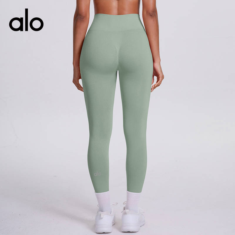 ALO YOGA  💰83💎支持一件代发
aloyoga高腰显瘦瑜伽长裤普拉提收腹提臀健身瑜伽裤
【品牌】ALO 
【款号】CK6709
【面料】锦纶/氨纶
【颜色】板栗色，茶棕色，粉红荔枝，黑色，灰褐色，徽章蓝，酒红色，可可色，李子紫，罗勒绿，绿色，浅蓝紫，浅象牙，闪电蓝，深绿色，石墨灰，霜灰色，天空蓝，午夜蓝紫，胭脂红，艳蓝色，樱花粉，蒸馏咖啡，中国红，紫红色
【尺码】XS，S，M，L
 专柜同款品质，厂家直销，货源充足，售后保障