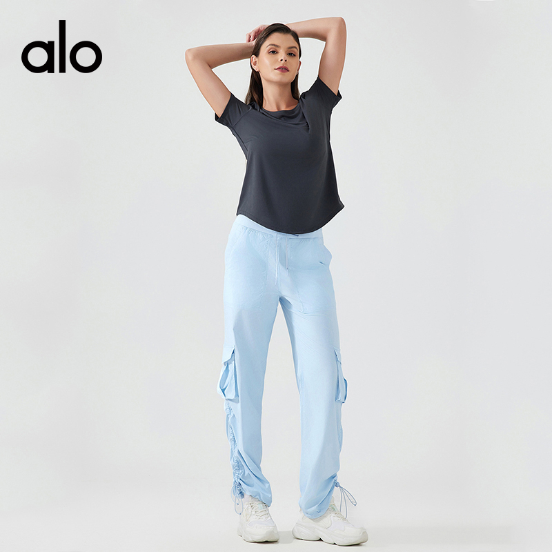 ALO YOGA💰138💎支持一件代发
aloyoga休闲户外速干阔腿裤宽松显瘦工装裤跑步运动裤
【品牌】ALO 
【款号】D25001
【面料】锦纶/氨纶
【颜色】白蛋白，风车浅蓝，黑色，卡其色，玫瑰胭脂，巧克力棕，深海蓝，石墨灰，玉灰
【尺码】4，6，8，10，12
 专柜同款品质，厂家直销，货源充足，售后保障