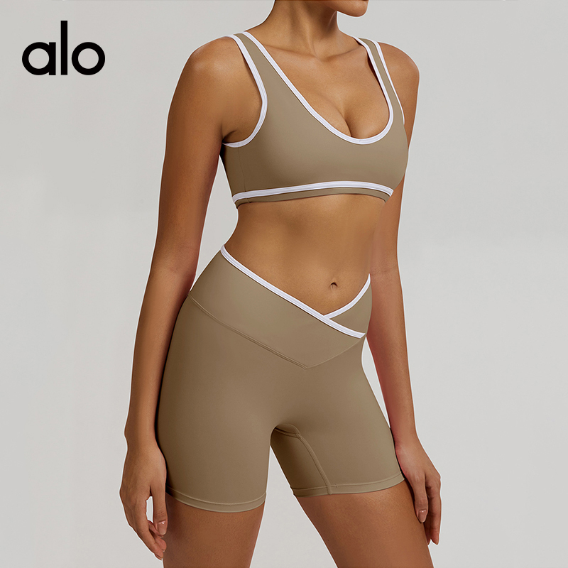 ALO YOGA💰78💎支持一件代发
aloyoga撞色宽肩带运动内衣防震瑜伽文胸户外健身服
【品牌】ALO 
【款号】WX6009-1
【面料】锦纶/氨纶
【颜色】高级黑，可可棕，蓝灰色，樱花粉
【尺码】S，M，L，XL
 专柜同款品质，厂家直销，货源充足，售后保障