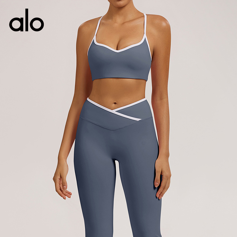 ALO YOGA💰78💎支持一件代发
aloyoga裸感紧身健身运动文胸镂空美背撞色瑜伽文胸
【品牌】ALO 
【款号】WX6009
【面料】锦纶/氨纶
【颜色】高级黑，可可棕，蓝灰色，樱花粉，徽章蓝，水波蓝，芋泥紫
【尺码】S，M，L，XL
 专柜同款品质，厂家直销，货源充足，售后保障