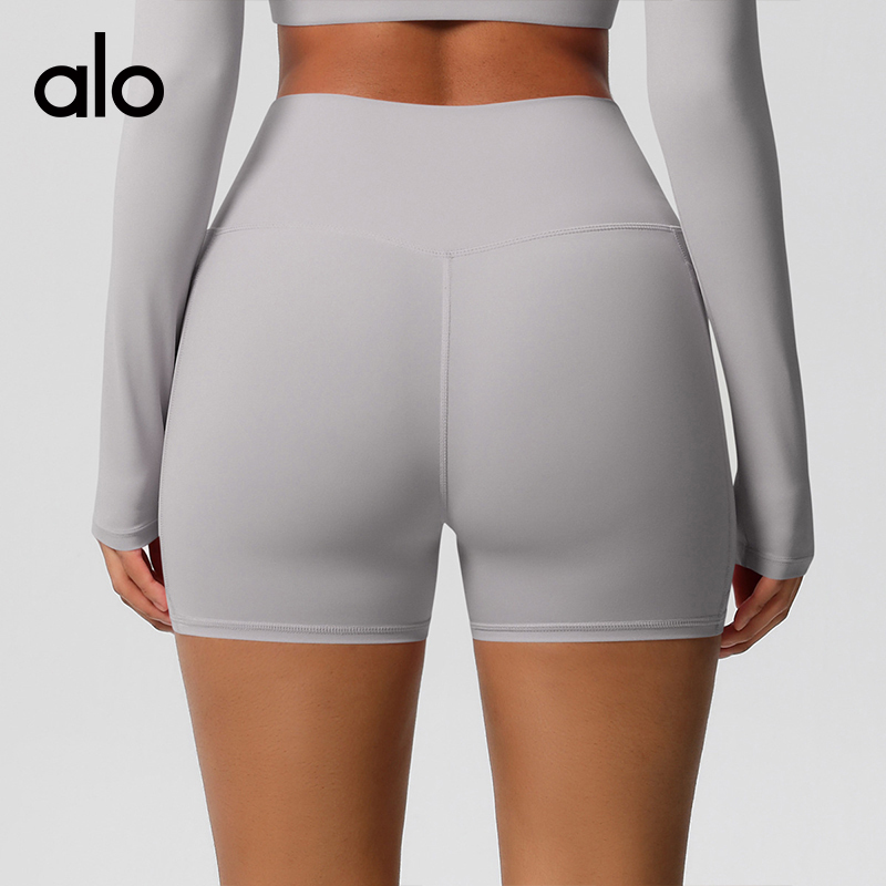ALO YOGA💰73💎支持一件代发
aloyoga 裸感紧身提臀速干运动短裤健身瑜伽口袋短裤
【品牌】ALO 
【款号】DK7109
【面料】锦纶/氨纶
【颜色】板栗色，黑色，徽章蓝，罗勒绿，浅象牙，石墨灰，霜灰色，天空蓝，胭脂红，樱花粉
【尺码】S，M，L，XL 
 专柜同款品质，厂家直销，货源充足，售后保障