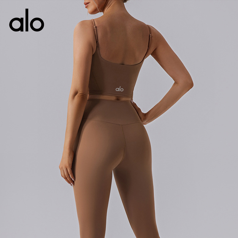 ALO YOGA 💰78💎支持一件代发
aloyoga 裸感运动内衣细肩带瑜伽吊带速干健身文胸
【品牌】AlO
【款号】YW528
【面料】锦纶/氨纶
【颜色】黑色，棕色，紫色，水泥色，绿色
【尺码】S，M，L，XL
 专柜同款品质，厂家直销，货源充足，售后保障