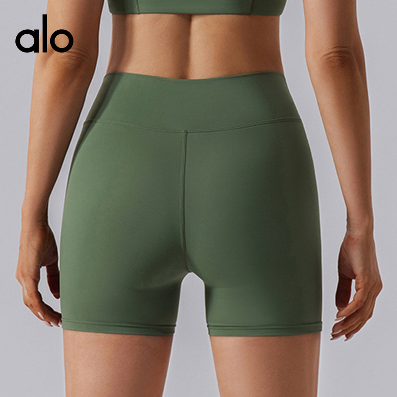 ALO YOGA 💰78💎支持一件代发
aloyoga 裸感高腰弹力蜜桃臀健身短裤速干瑜伽三分裤
【品牌】AlO
【款号】KW407
【面料】锦纶/氨纶
【颜色】黑色，棕色，紫色，水泥色，绿色
【尺码】S，M，L，XL
 专柜同款品质，厂家直销，货源充足，售后保障