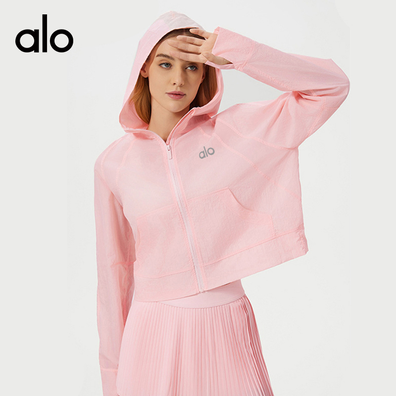 ALO YOGA💰118💎支持一件代发
aloyoga夏季轻薄透气速干运动风衣宽松连帽拉链外套
【品牌】ALO 
【款号】D25007
【面料】尼龙
【颜色】黑色，米色，浅灰
【尺码】白色，银石灰，黑色，风车浅蓝，草莓奶昔粉
 专柜同款品质，厂家直销，货源充足，售后保障