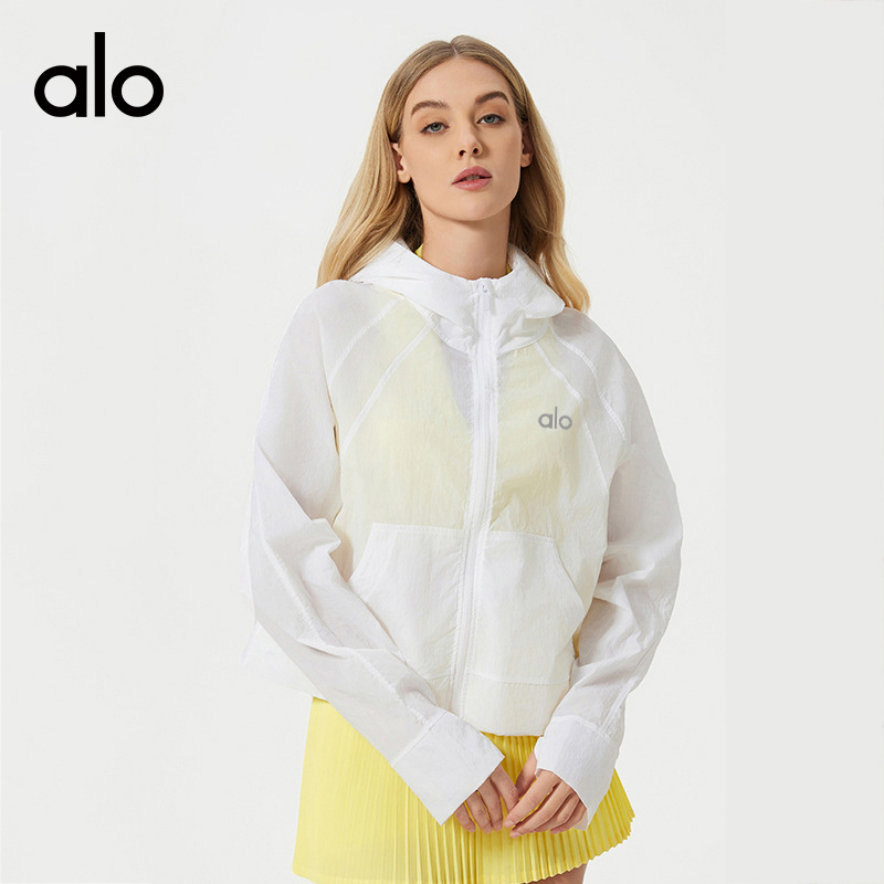 ALO YOGA💰118💎支持一件代发
aloyoga夏季轻薄透气速干运动风衣宽松连帽拉链外套
【品牌】ALO 
【款号】D25007
【面料】尼龙
【颜色】黑色，米色，浅灰
【尺码】白色，银石灰，黑色，风车浅蓝，草莓奶昔粉
 专柜同款品质，厂家直销，货源充足，售后保障