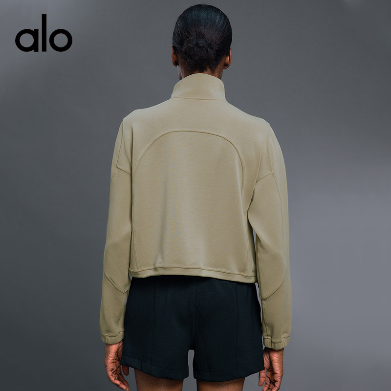 ALO YOGA💰128💎支持一件代发
aloyoga 宽松半拉链卫衣女秋季防风立领抽绳下摆卫衣
【品牌】ALO 
【款号】D25136
【面料】涤纶/氨纶/莫代尔
【颜色】黑色，海军蓝，纯橡木，白蛋白
【尺码】4，6，8，10，12
 专柜同款品质，厂家直销，货源充足，售后保障