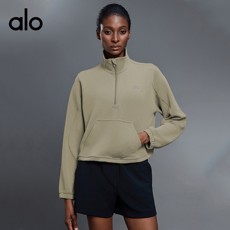 ALO YOGA💰128💎支持一件代发
aloyoga 宽松半拉链卫衣女秋季防风立领抽绳下摆卫衣
【品牌】ALO 
【款号】D25136
【面料】涤纶/氨纶/莫代尔
【颜色】黑色，海军蓝，纯橡木，白蛋白
【尺码】4，6，8，10，12
 专柜同款品质，厂家直销，货源充足，售后保障