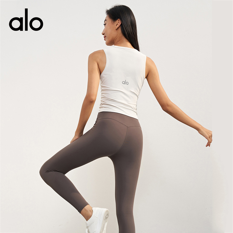 ALO YOGA💰78💎支持一件代发
aloyoga 春夏罗纹瑜伽背心褶皱修身显瘦无袖运动上衣
【品牌】ALO 
【款号】BX1584
【面料】锦纶/氨纶
【颜色】麻灰色，黑色，潮青色，板栗色，白蛋白，暮色玫瑰
【尺码】4，6，8，10
 专柜同款品质，厂家直销，货源充足，售后保障