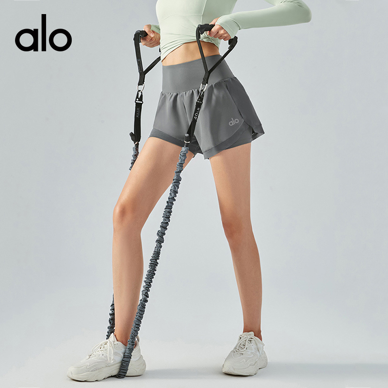 ALO YOGA💰78💎支持一件代发
aloyoga 防走光运动短裤外穿口袋假两件跑步健身短裤
【品牌】ALO 
【款号】DS113
【面料】聚酯纤维/氨纶
【颜色】薄雾玫瑰，烟紫色，雾霾蓝，黑色，雾灰色，可可色，白色
【尺码】S，M，L，XL
 专柜同款品质，厂家直销，货源充足，售后保障