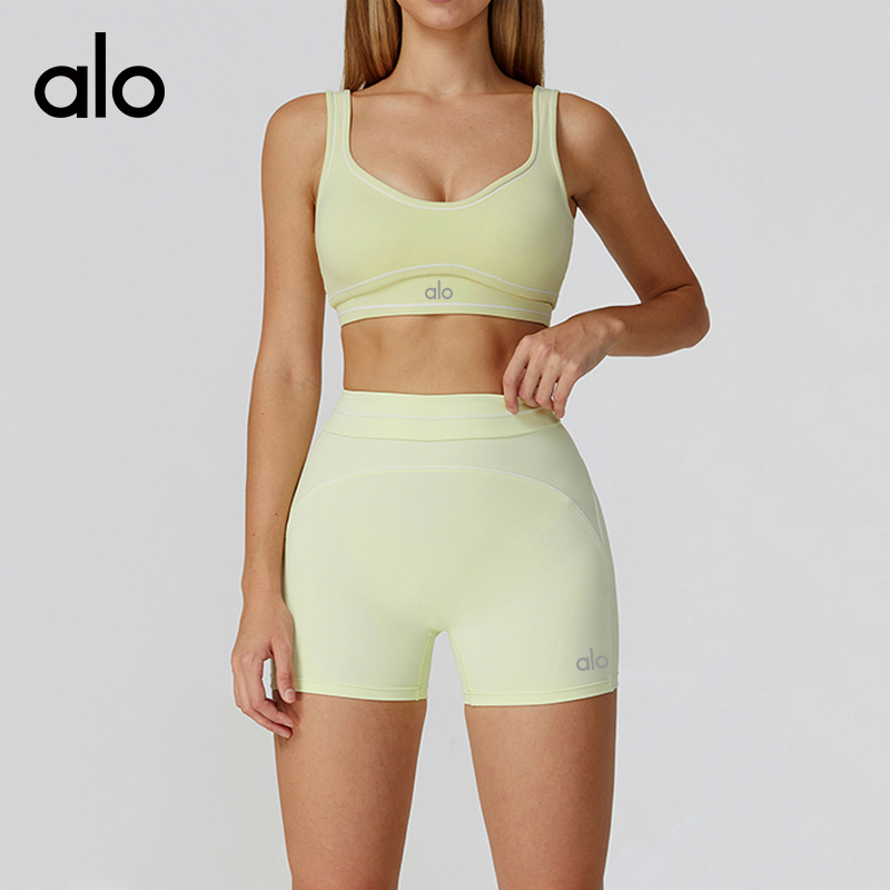 ALO YOGA💰78💎支持一件代发
aloyoga 高腰运动短裤翻折腰头撞色瑜伽短裤户外健身短裤
【品牌】ALO 
【款号】EDK7028
【面料】锦纶/氨纶
【颜色】徽章蓝，深巧棕，高级黑，樱桃红，柠绿色
【尺码】S，M，L，XL
 专柜同款品质，厂家直销，货源充足，售后保障