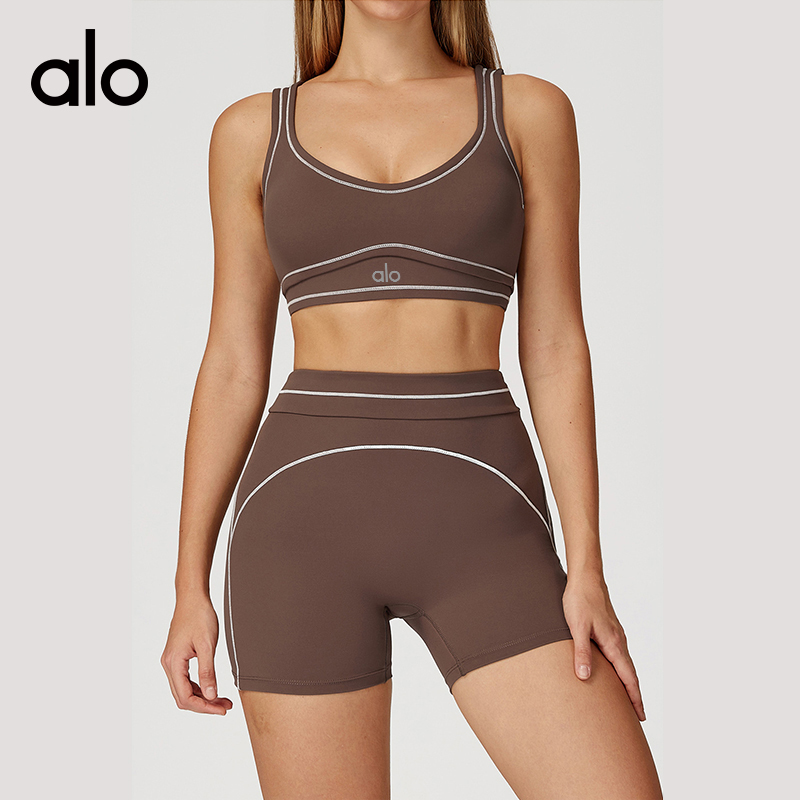 ALO YOGA 💰78💎支持一件代发
aloyoga 撞色磨毛瑜伽文胸U型美背运动健身内衣瑜伽服
【品牌】AlO
【款号】EWX7028
【面料】锦纶/氨纶
【颜色】高级黑，徽章蓝，柠绿色，深巧棕，樱桃红
【尺码】S，M，L，XL
 专柜同款品质，厂家直销，货源充足，售后保障