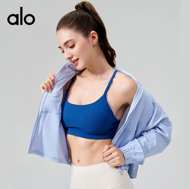 ALO YOGA💰103💎支持一件代发
aloyoga 凉感长袖防晒衣长袖宽松休闲骑行外套运动健身服
【品牌】ALO 
【款号】WT1326
【面料】锦纶/氨纶
【颜色】白色，黑色，卡其色，兰花盛开，梦幻浅蓝
【尺码】4，6，8，10
 专柜同款品质，厂家直销，货源充足，售后保障